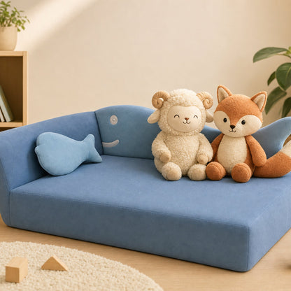 Kindersofa Fisch mit den Alma & Willi Plüschfiguren